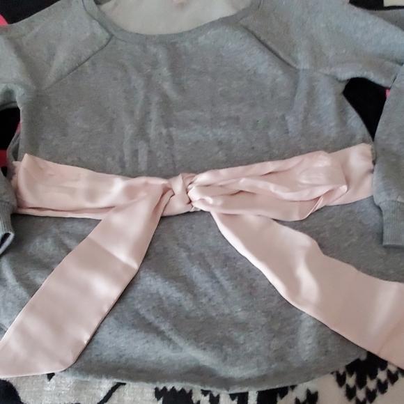 Top - Picture 2 of 2